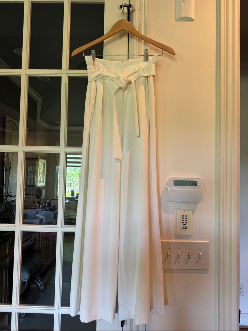 BCBGMaxAzria Cream Paperbag Waist Wide-Leg Pants with Tie